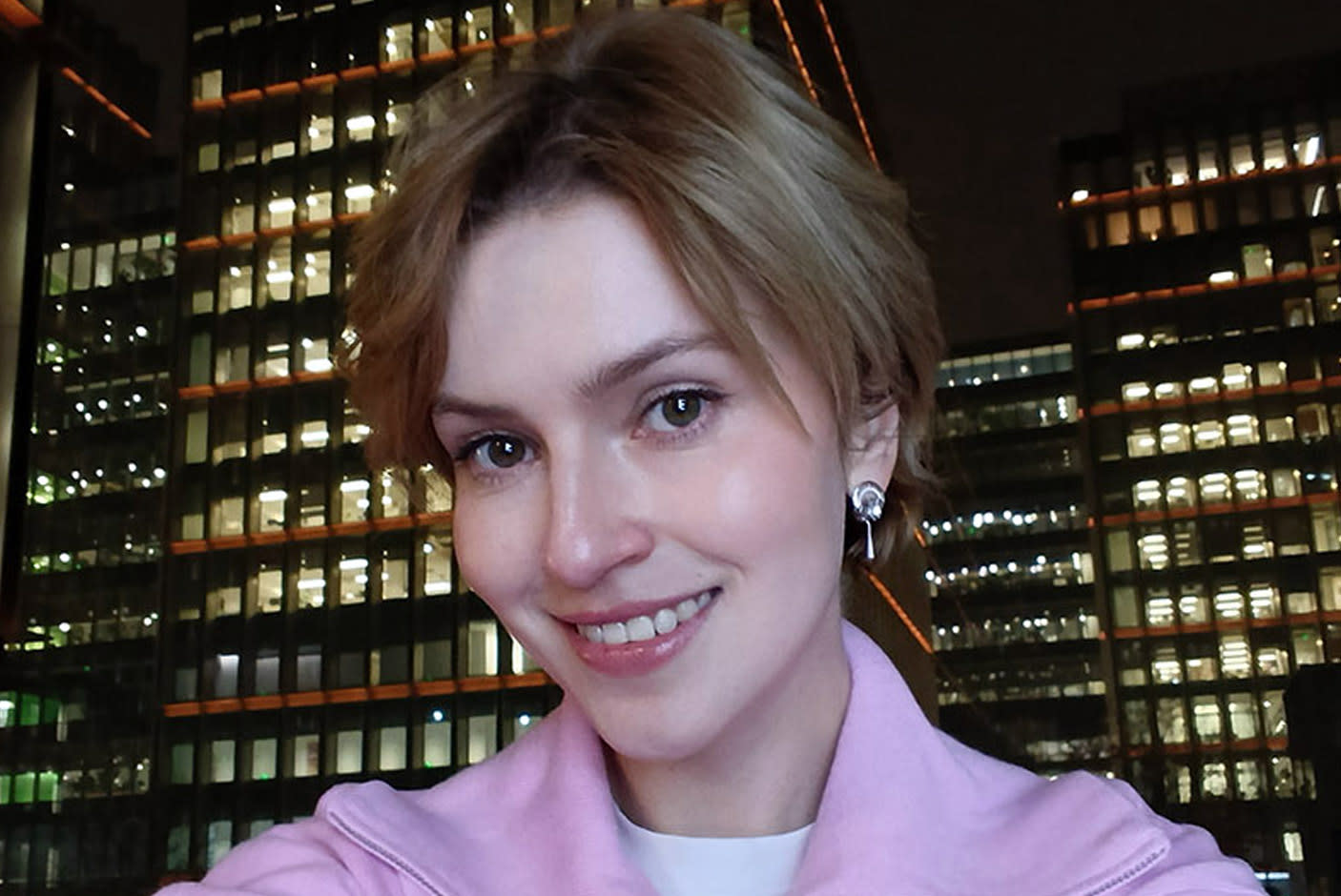 5039673-Tile-5-32MP-Selfie-Camera