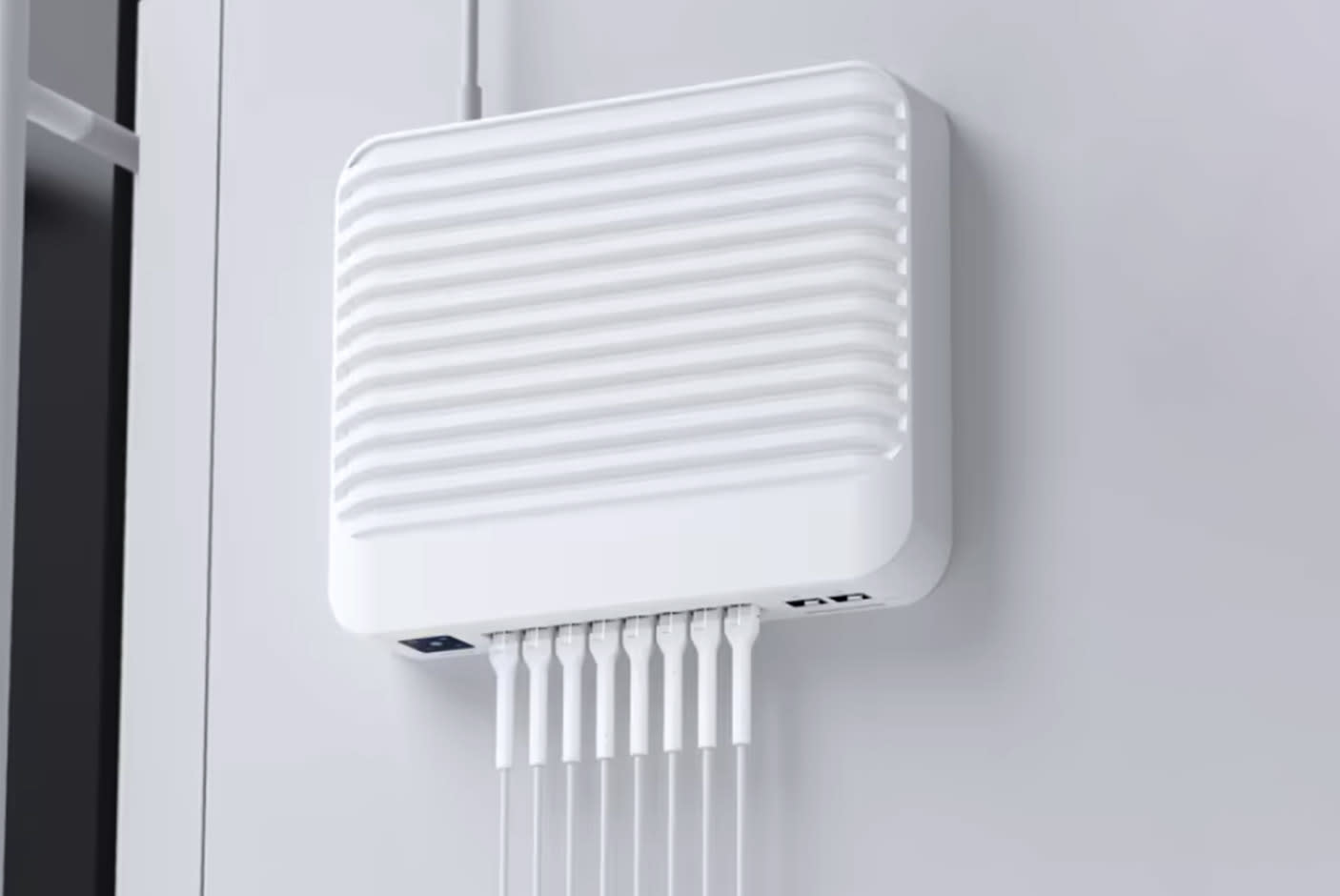 4892895-Tile-1-SFP-Plus-Ports