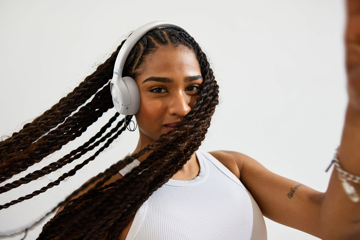 5062918-Tile-4-76-Battery-FC