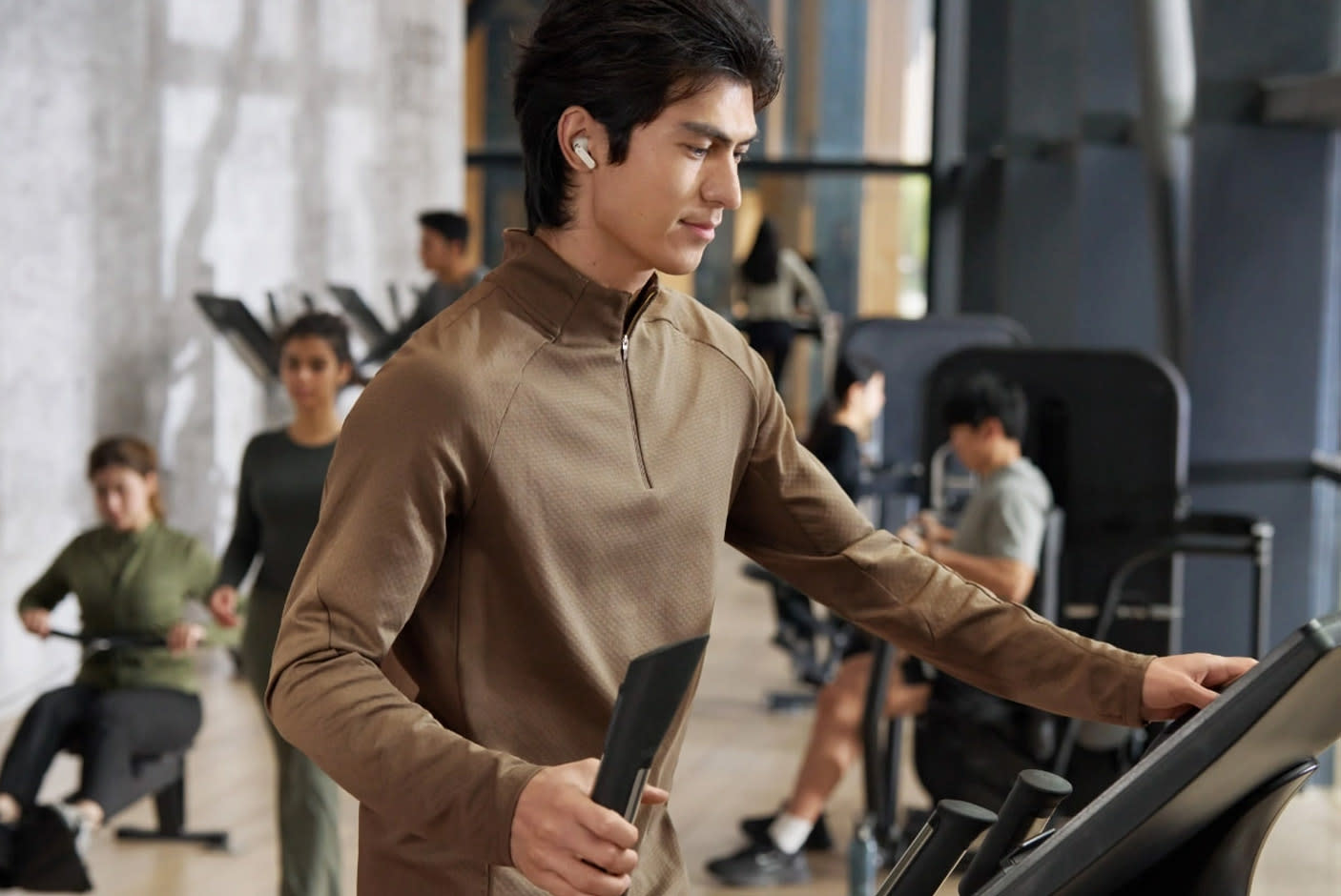 5080673-Tile-6-Huawei-Yue-Zhang