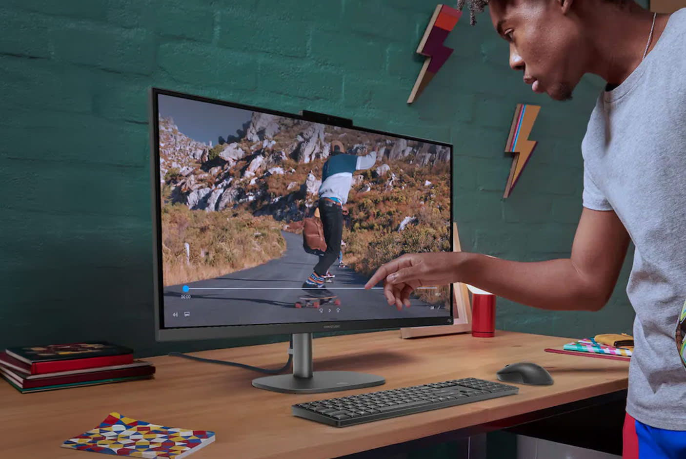 HP OmniStudio All-in-One Desktop