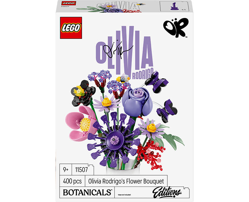 11507 Olivia Rodrigo'S Flower Bouquet