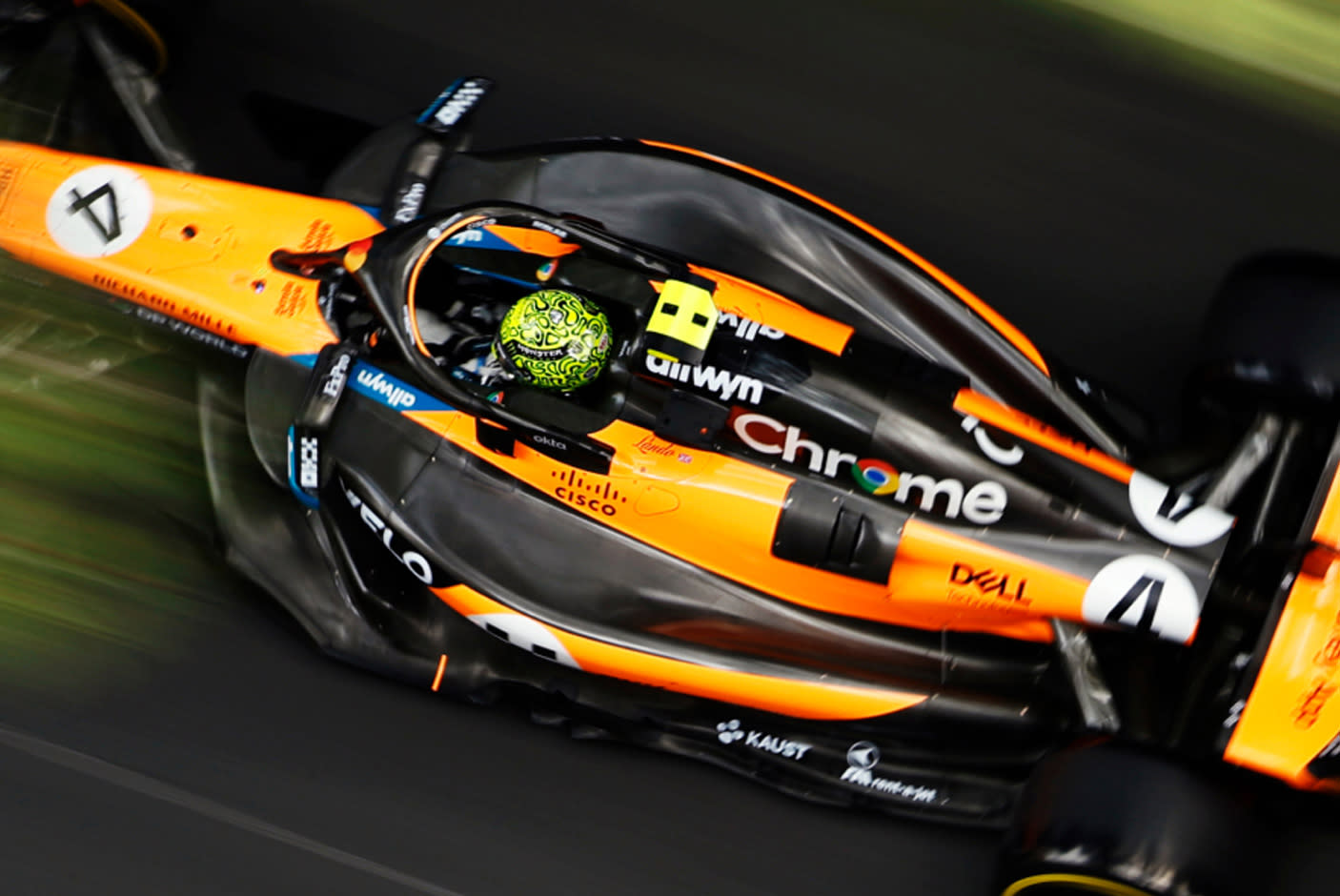 5321271-Tile-1-Logitech_x_McLaren-ALT