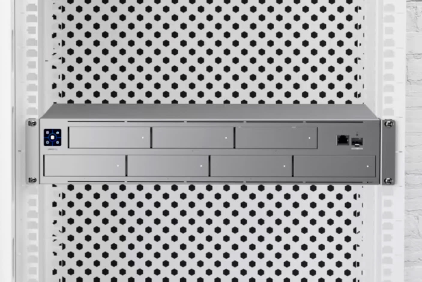 5290627-Tile-1-SFP-Plus