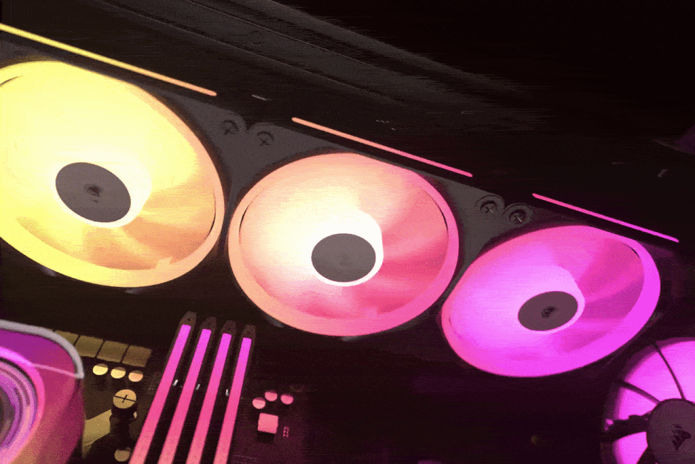 CORSAIR iCUE LINK LX360-R Unified Frame RGB PWM Reverse Fans