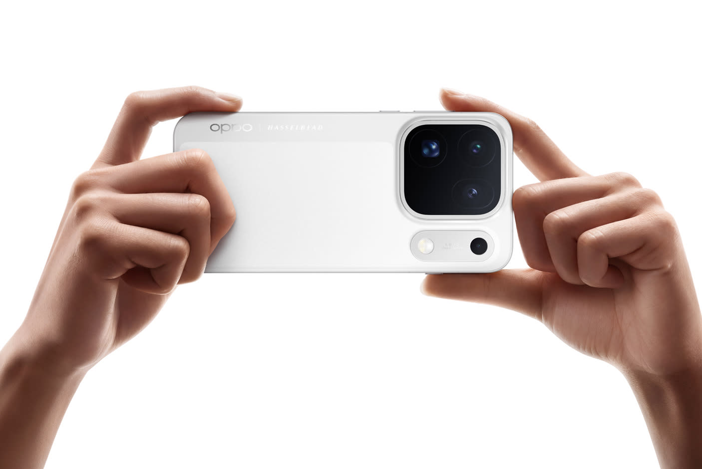 5432448-Tile-1-TRIPLE-200MP-CAMERA