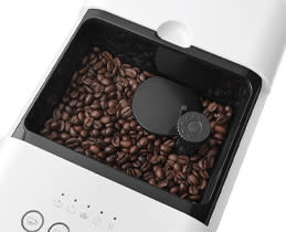 Smeg Καφετιέρα αυτόματη BCC02WHMEU