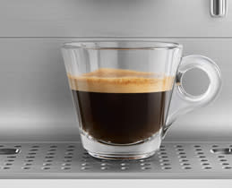 Smeg Καφετιέρα αυτόματη BCC02WHMEU