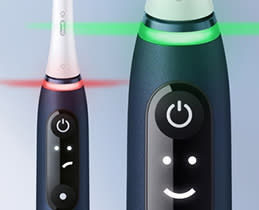 Oral - B Οδοντόβουρτσα iO Μπλε Series 7