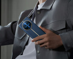  Dual Charge Pump Technology