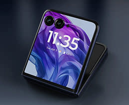 4590775-Box-2-motorola-razr-50-ultra