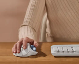 Smooth Tracking Silent Clicks