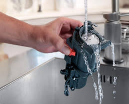 Αφαιρείται για να καθαριστεί