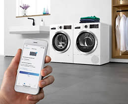 Τι κι αν βρίσκεσαι μακριά;