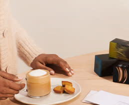 Delonghi Καφετιέρα Espresso ENV200.W